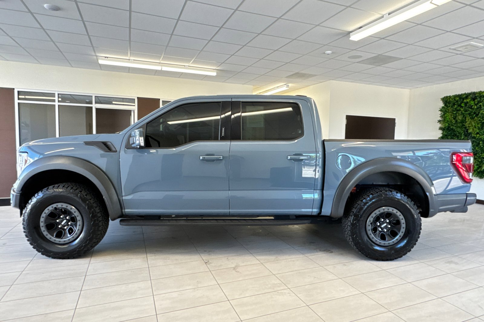 Certified 2023 Ford F150 Raptor w/ Raptor Carbon Fiber Package AWD/4WD image 7