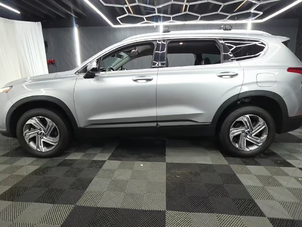 Used 2023 Hyundai Santa Fe SEL AWD/4WD image 5