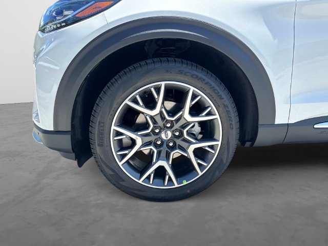 New 2027 Ford Explorer Platinum w/ 3.0L Ultimate Package RWD image 11