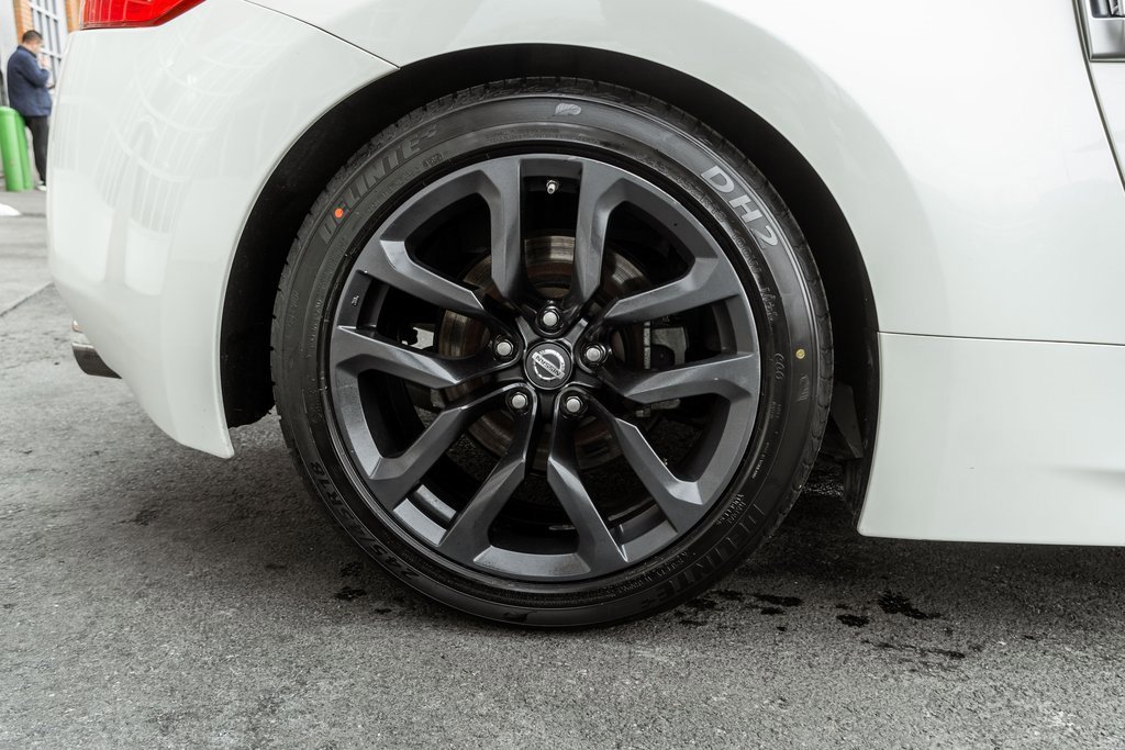 Used 2016 Nissan 370Z Touring image 26