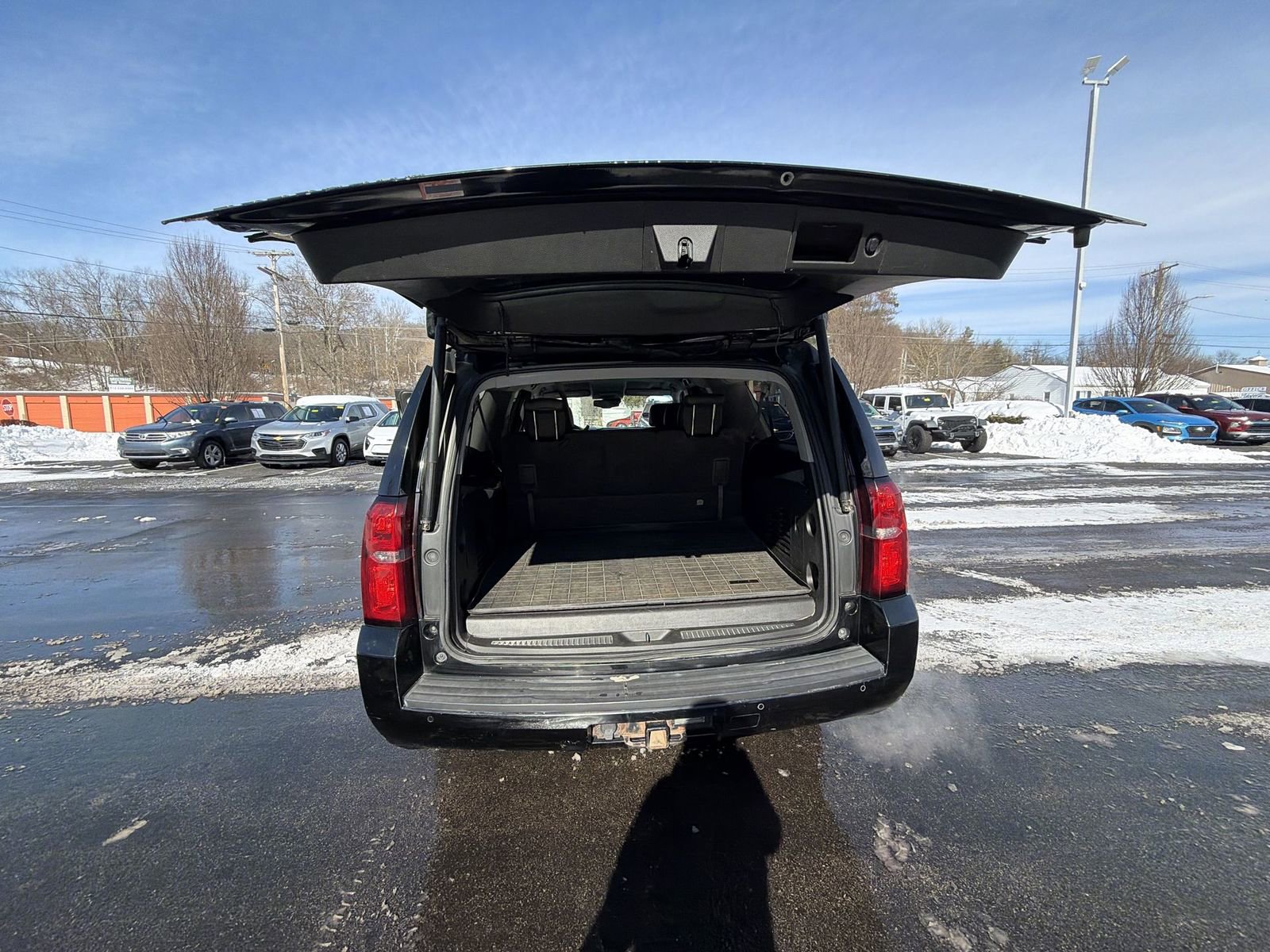 Used 2015 Chevrolet Suburban LT AWD/4WD image 25