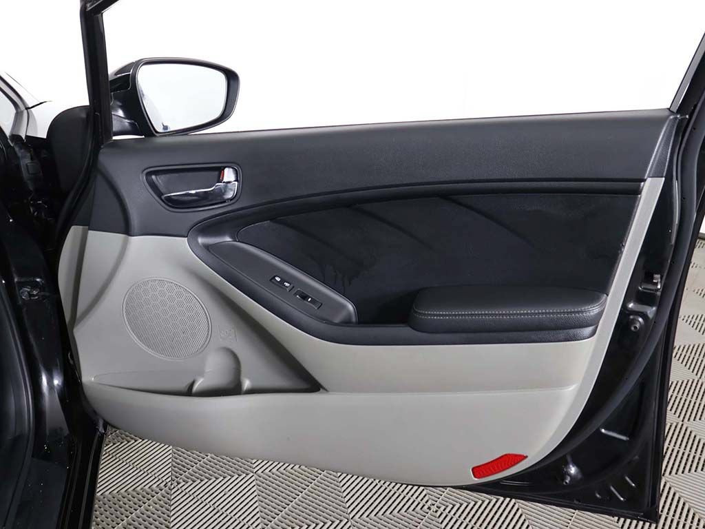 Used 2015 Kia Forte LX FWD image 18