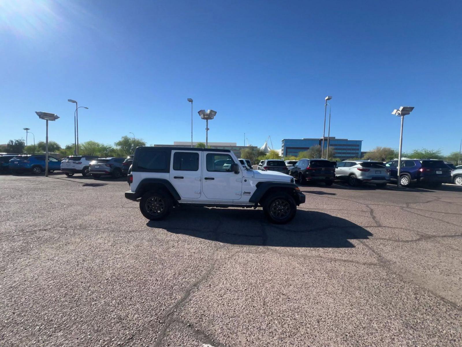 Used 2025 Jeep Wrangler Sport S image 15