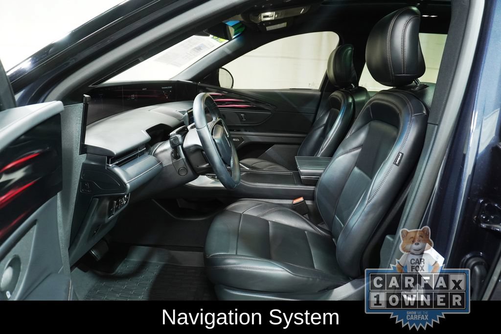 Used 2024 Lincoln Nautilus Premier w/ Equipment Group 102A AWD/4WD image 2