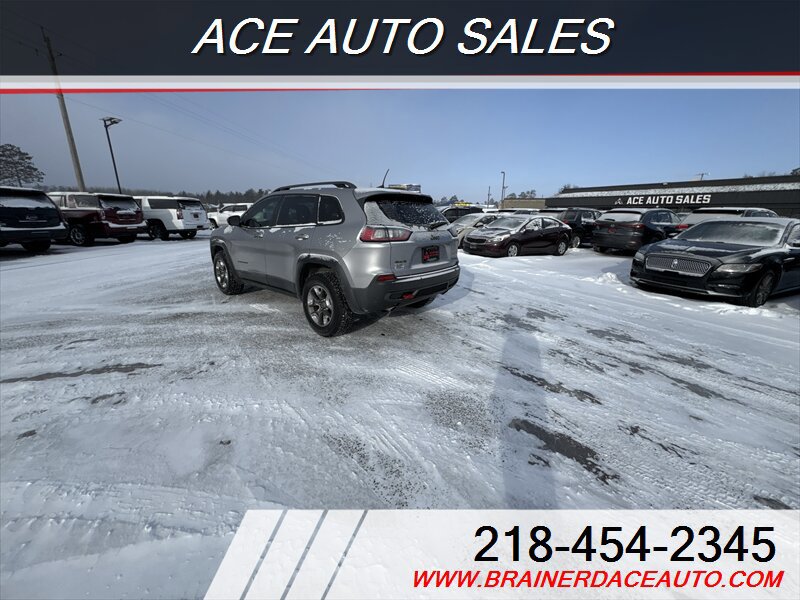 Used 2019 Jeep Cherokee Trailhawk w/ Cold Weather Group image 3