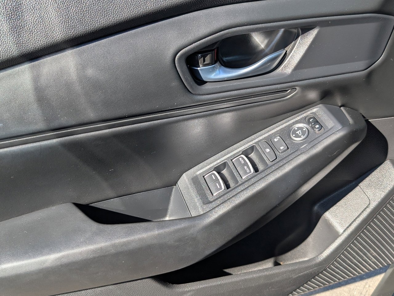 Used 2024 Honda Accord EX image 14