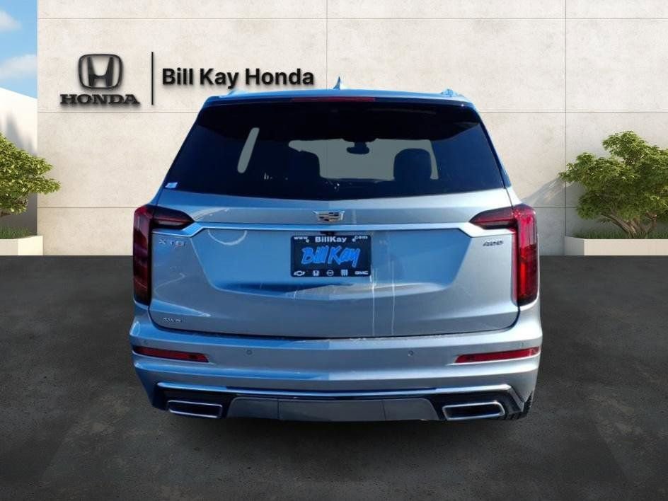 Used 2025 Cadillac XT6 Premium Luxury image 3