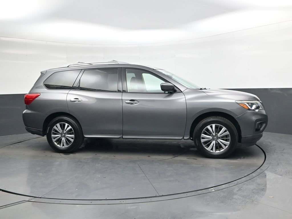 Used 2019 Nissan Pathfinder SL image 3