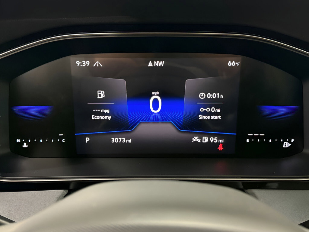 Certified 2025 Volkswagen Jetta SE image 13