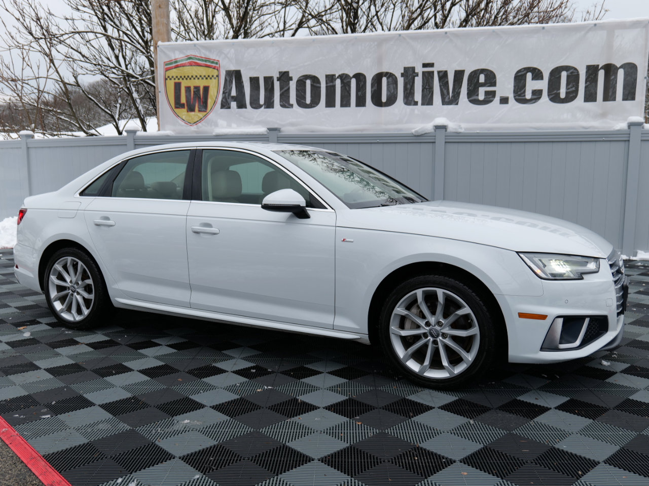 Used 2019 Audi A4 2.0T Premium Plus w/ Premium Plus Package image 3