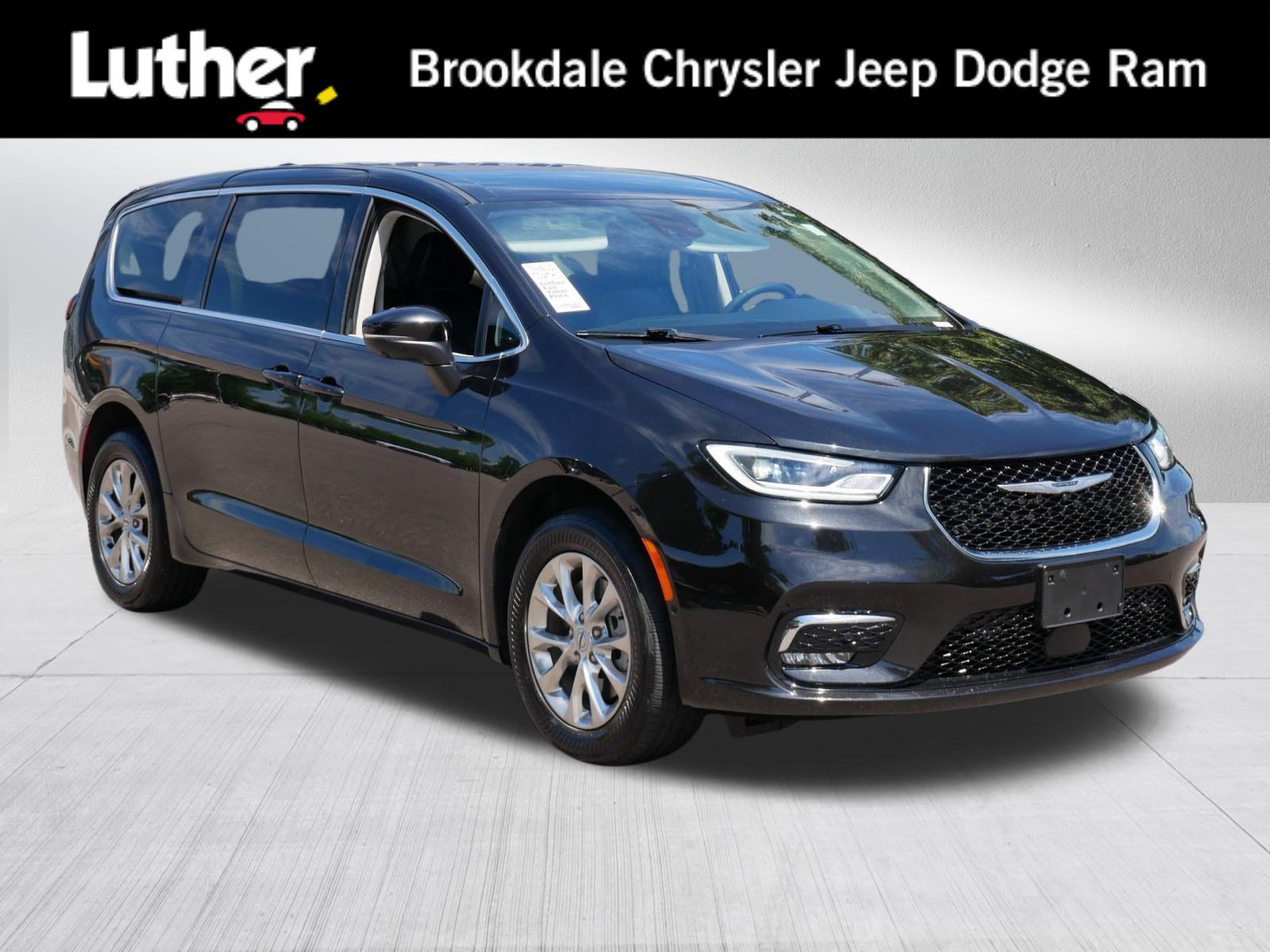 Used 2023 Chrysler Pacifica Touring-L AWD/4WD video 1