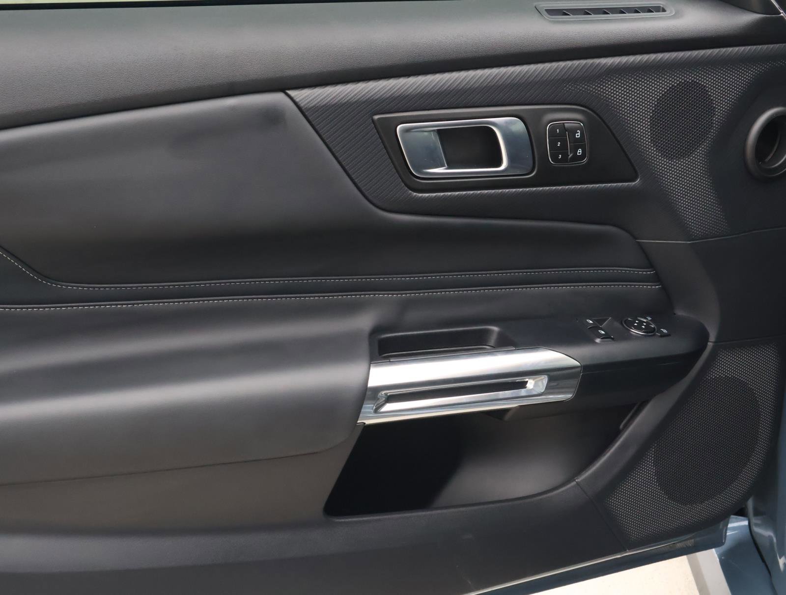 Used 2025 Ford Mustang GT Premium image 14