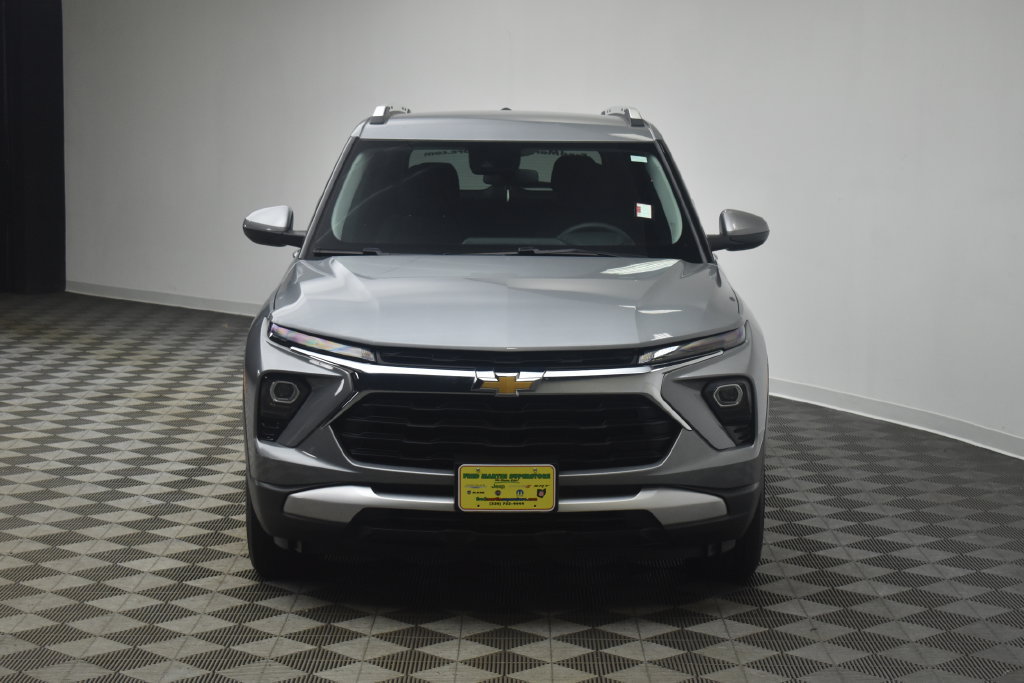 Used 2025 Chevrolet TrailBlazer LT AWD/4WD image 16