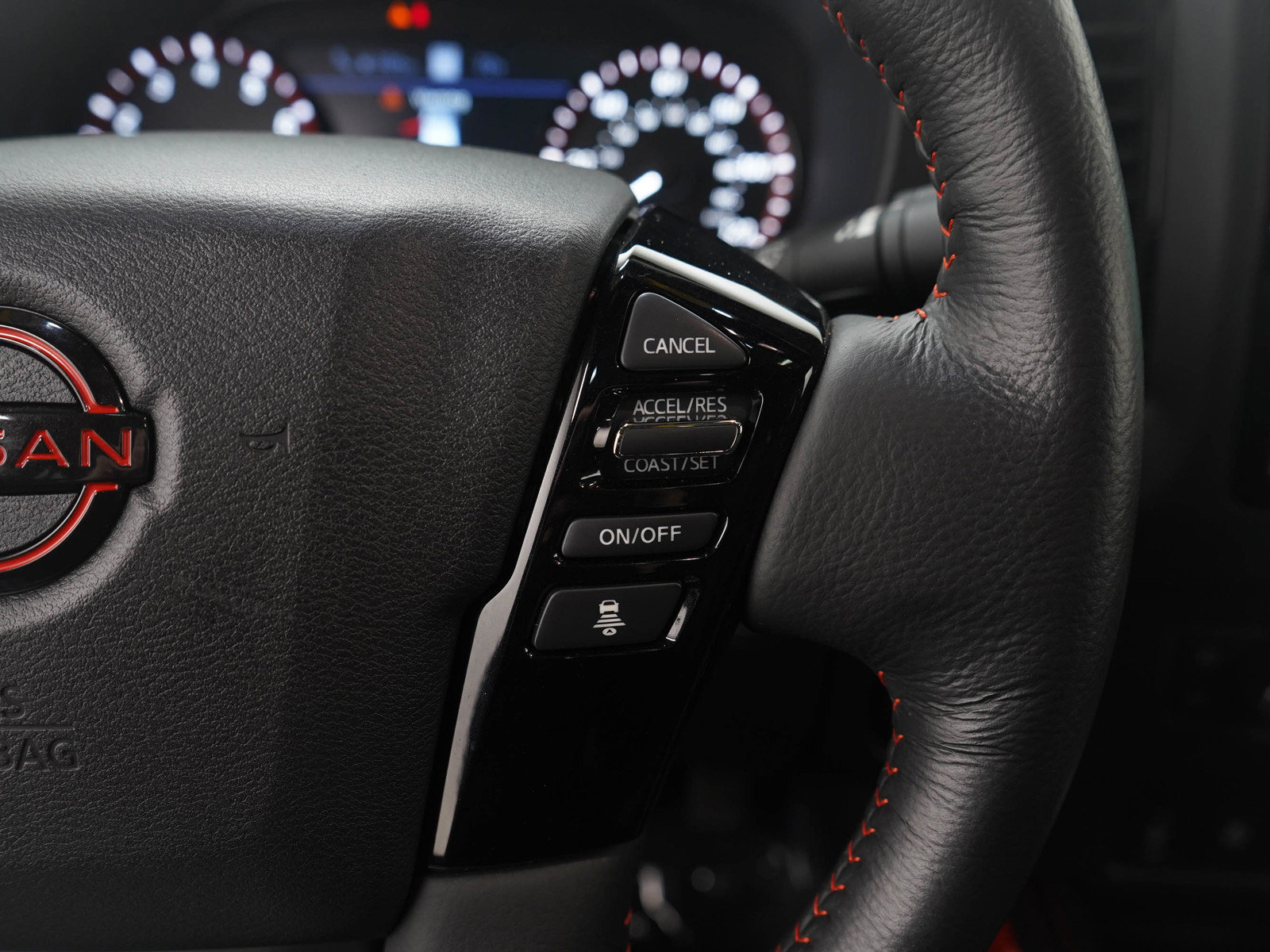 Used 2024 Nissan Frontier PRO-4X w/ Pro Premium Package image 28