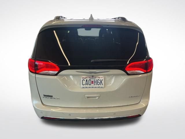 Used 2017 Chrysler Pacifica Limited w/ UConnect Theater Package image 7