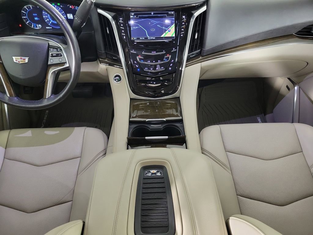 Used 2020 Cadillac Escalade Luxury w/ LPO, Radiant Package image 15