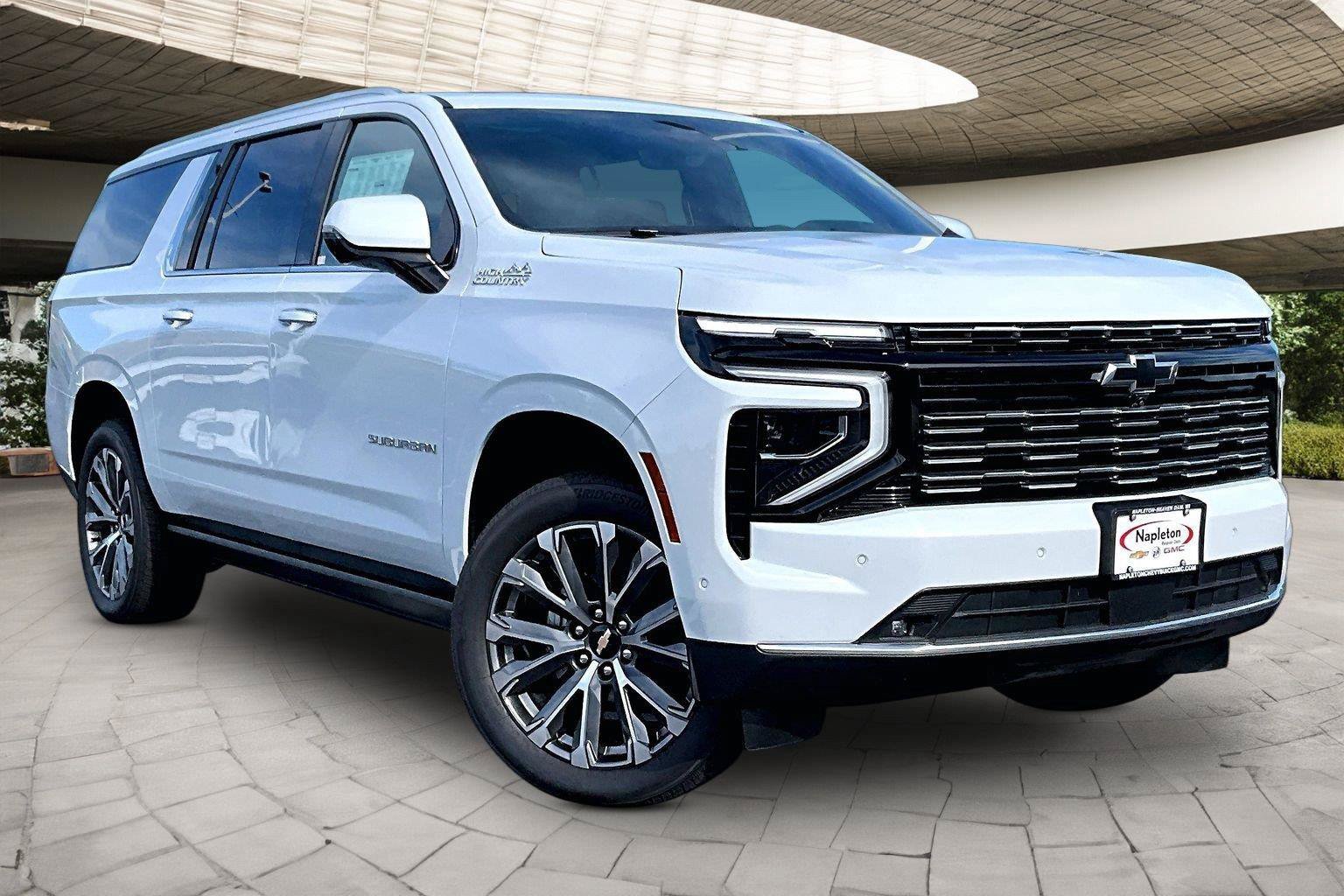 New 2026 Chevrolet Suburban High Country AWD/4WD image 2