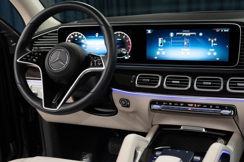 Certified 2026 Mercedes-Benz GLS 450 4MATIC image 18
