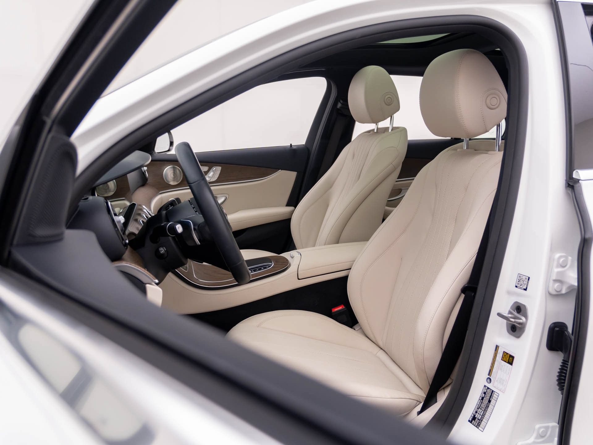 Used 2022 Mercedes-Benz E 450 4MATIC Sedan image 16