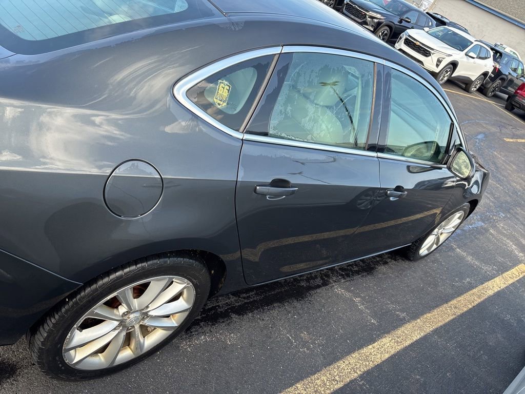 Used 2015 Buick Verano Base image 4