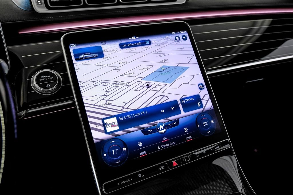 Used 2022 Mercedes-Benz S 580 4MATIC Sedan w/ AMG Line Package image 19