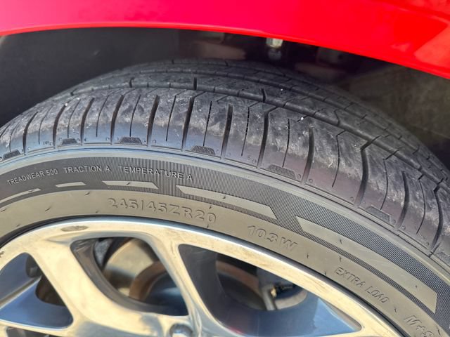 Used 2015 Dodge Challenger SXT Plus RWD image 17