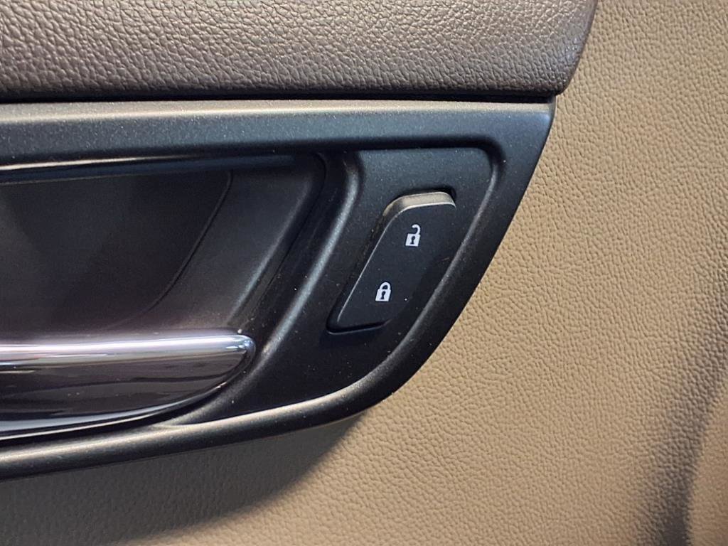 Used 2016 Chevrolet Tahoe LTZ image 21