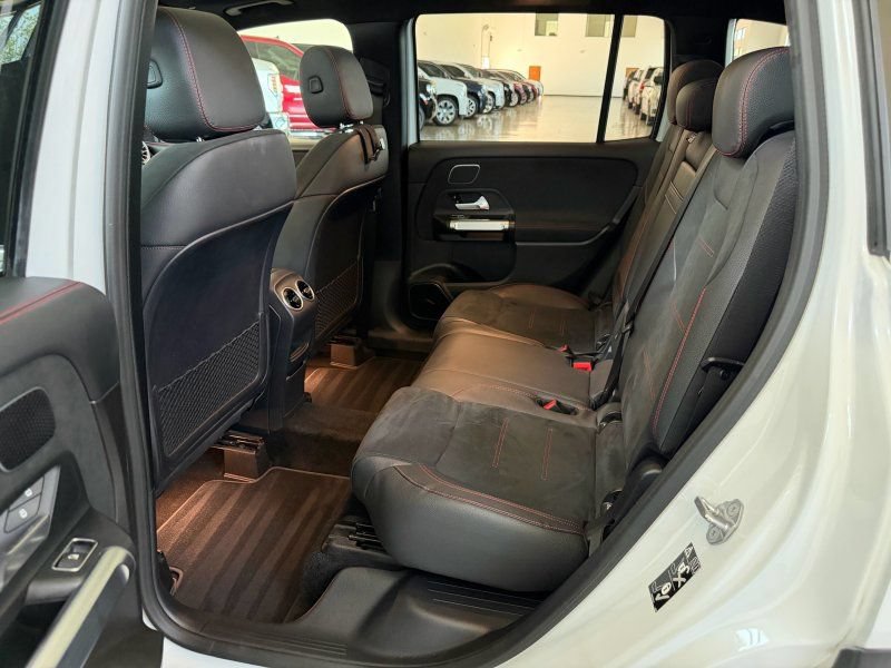 Used 2020 Mercedes-Benz GLB 250 w/ AMG Line image 16