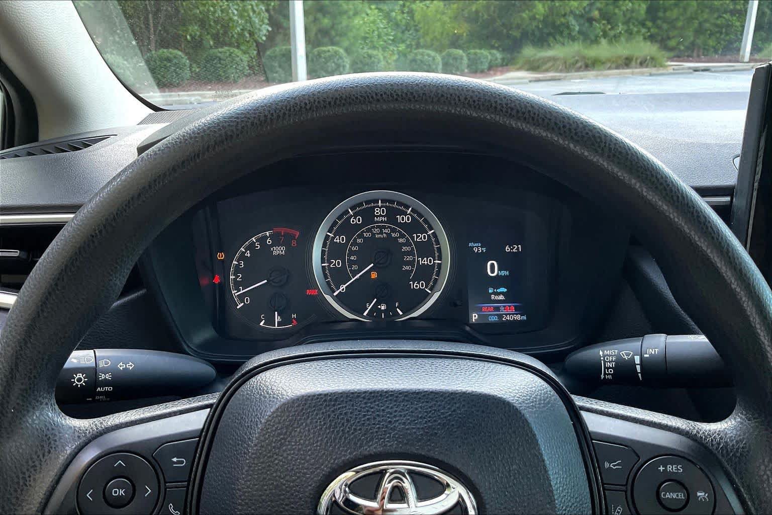 Used 2022 Toyota Corolla LE FWD image 25