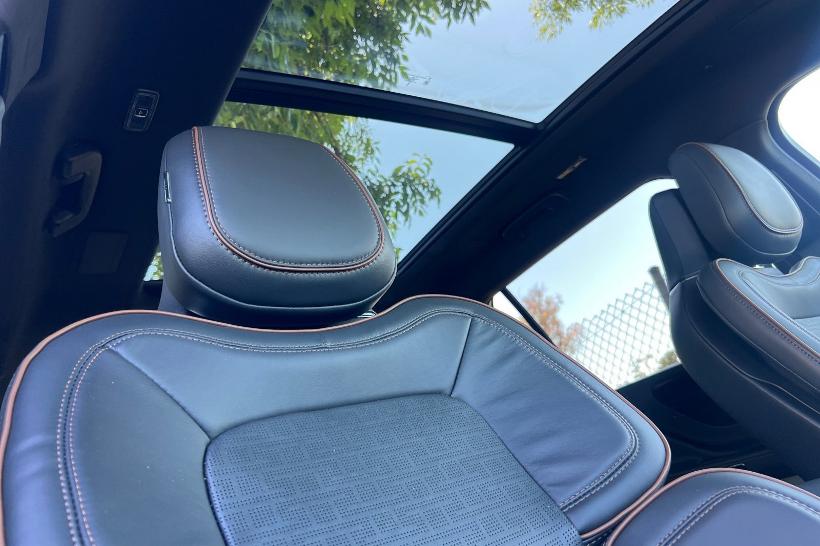 New 2025 Lincoln Aviator Black Label image 16