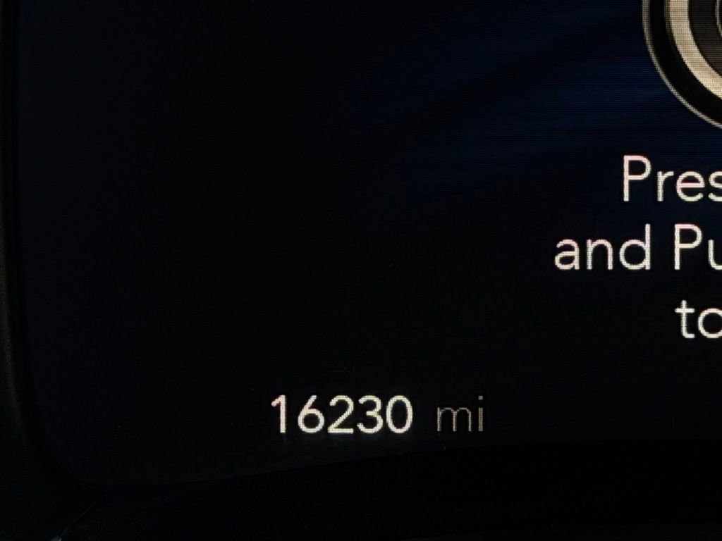 Used 2022 Chrysler Pacifica Pinnacle FWD image 16