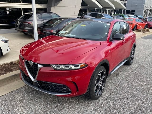 Used 2024 Alfa Romeo Tonale Ti AWD/4WD image 2