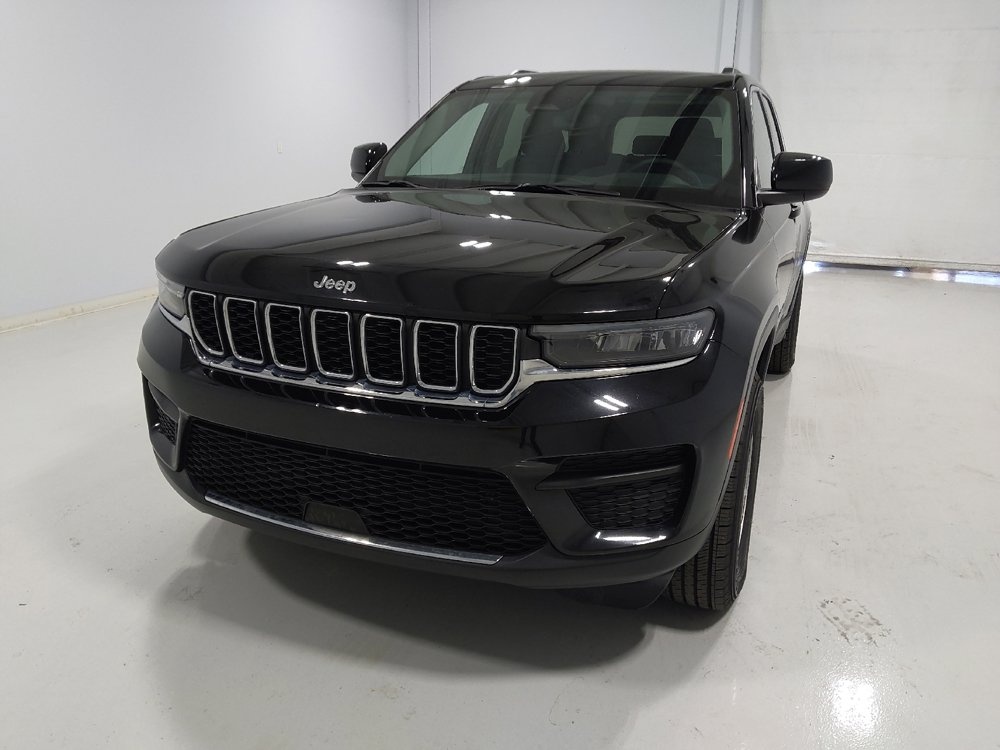 Used 2022 Jeep Grand Cherokee Laredo w/ Luxury Tech Group I image 15