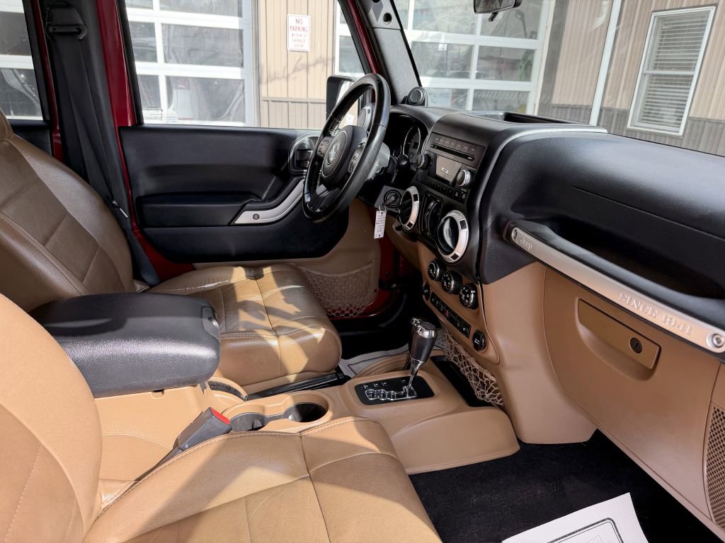 Used 2012 Jeep Wrangler Unlimited Sahara w/ Dual Top Group image 11