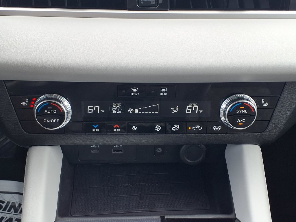 Used 2022 Mitsubishi Outlander SEL AWD/4WD image 21