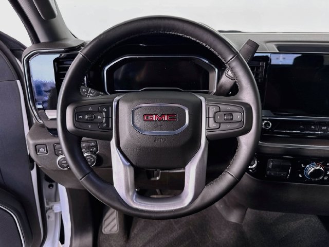 Used 2025 GMC Sierra 1500 SLT AWD/4WD image 12