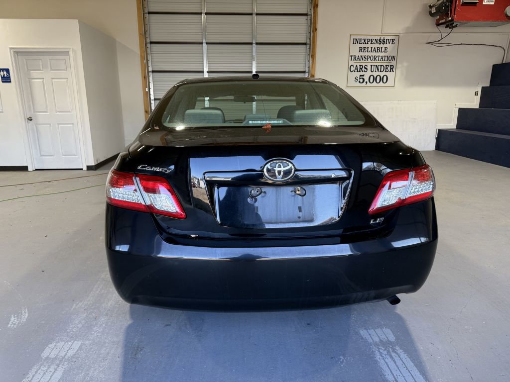 Used 2011 Toyota Camry image 4