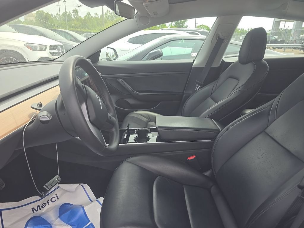 Used 2020 Tesla Model 3 Standard Range Plus RWD image 4