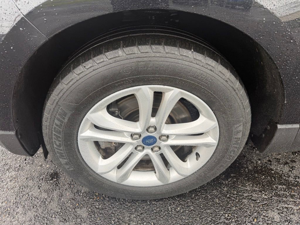 Used 2019 Ford Edge SEL w/ Equipment Group 201A AWD/4WD image 13