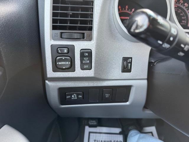 Used 2008 Toyota Tundra 4x4 CrewMax image 31