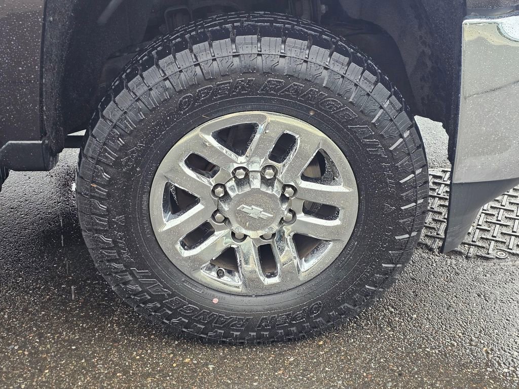 Used 2018 Chevrolet Silverado 3500 LTZ AWD/4WD image 9