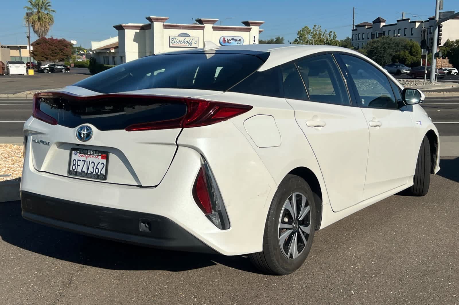 Used 2018 Toyota Prius Prime Plus w/ Carpet Mat Package FWD video 2