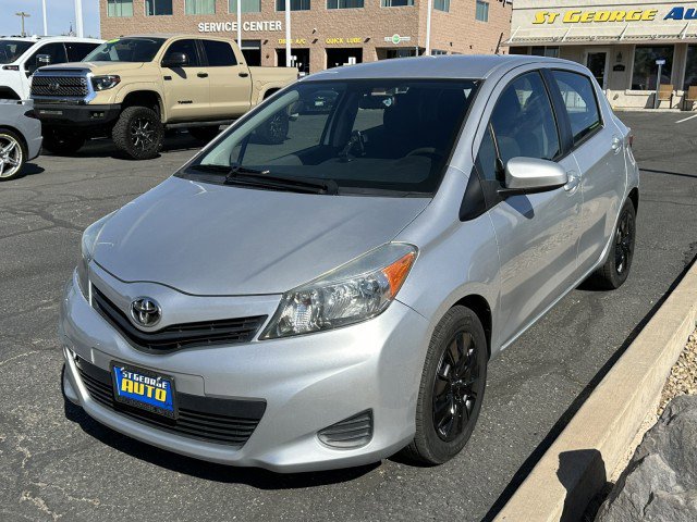 Used 2014 Toyota Yaris L image 7