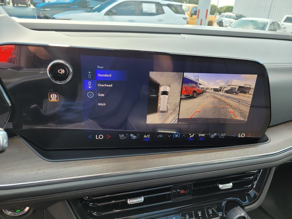 New 2026 Chevrolet Tahoe High Country AWD/4WD image 16