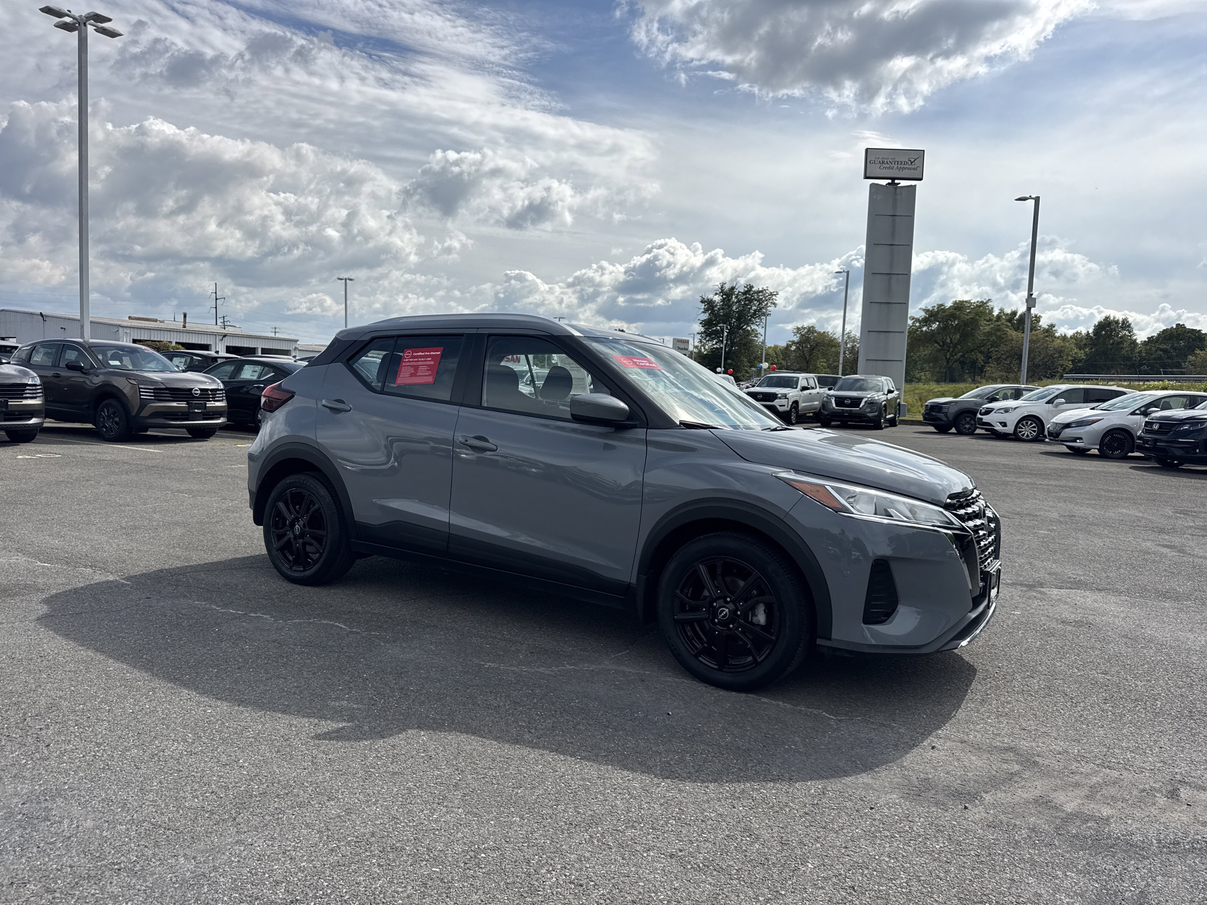 Certified 2023 Nissan Kicks SV image 3