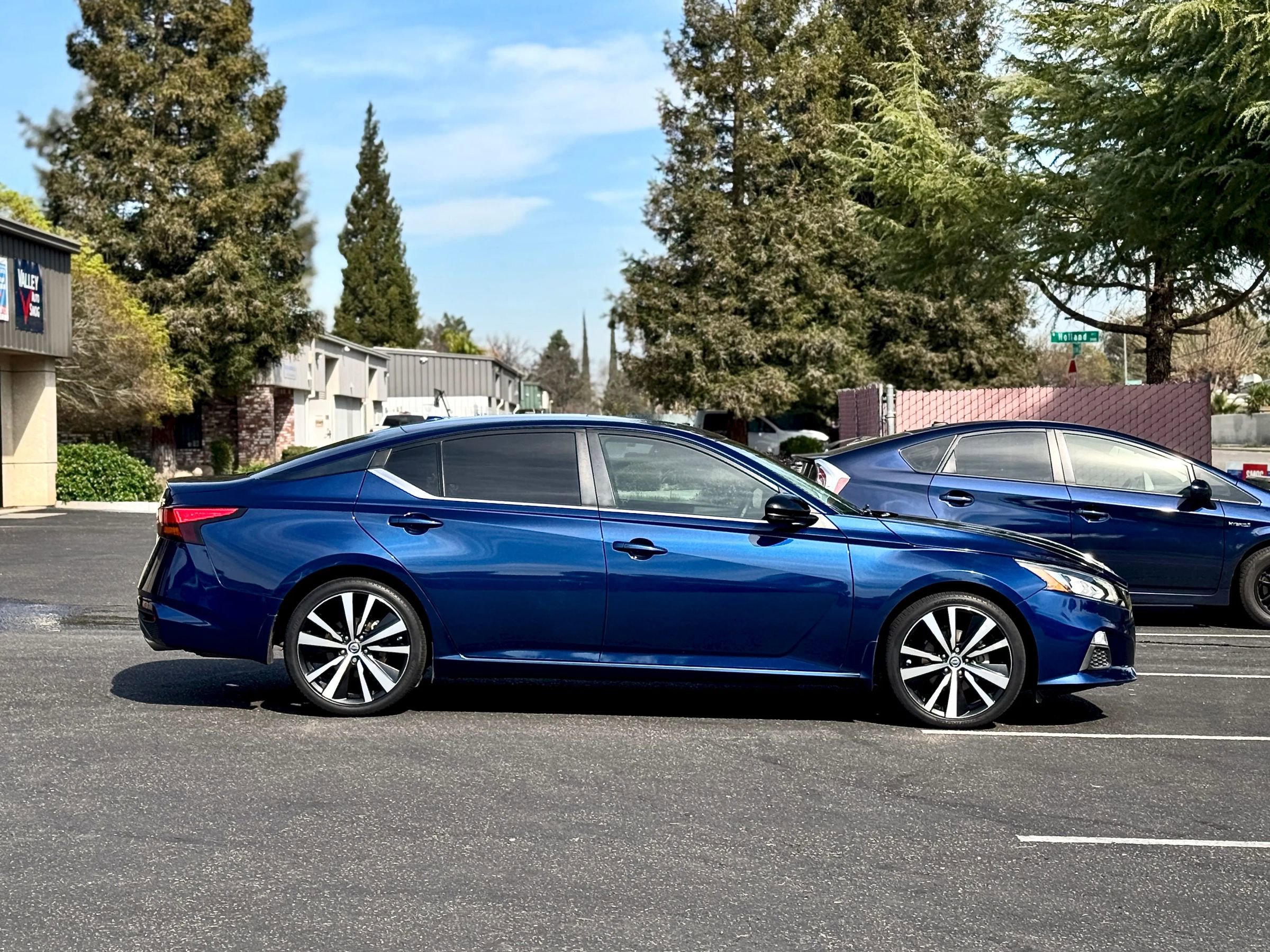 Used 2021 Nissan Altima 2.0 SR image 2