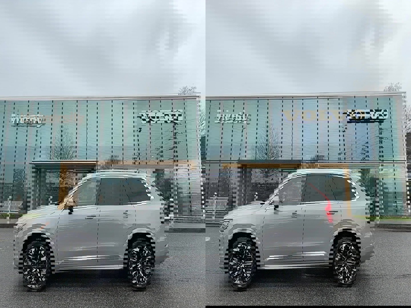 Certified 2025 Volvo XC90 B6 Plus