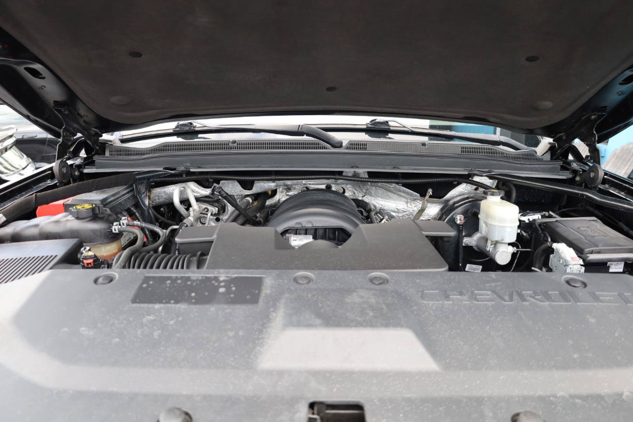 Used 2016 Chevrolet Suburban LT RWD image 16