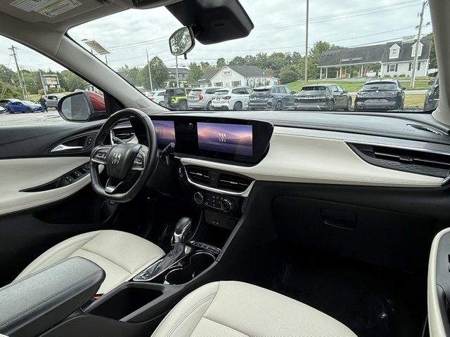Used 2025 Buick Encore GX Sport Touring w/ Comfort Package image 21
