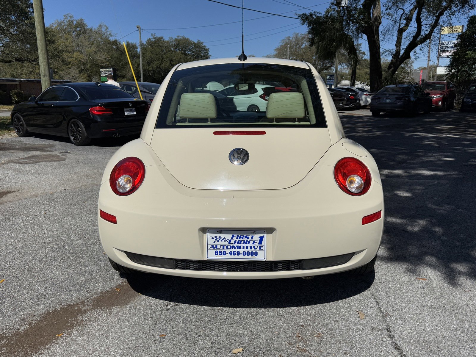 Used 2008 Volkswagen Beetle S image 4